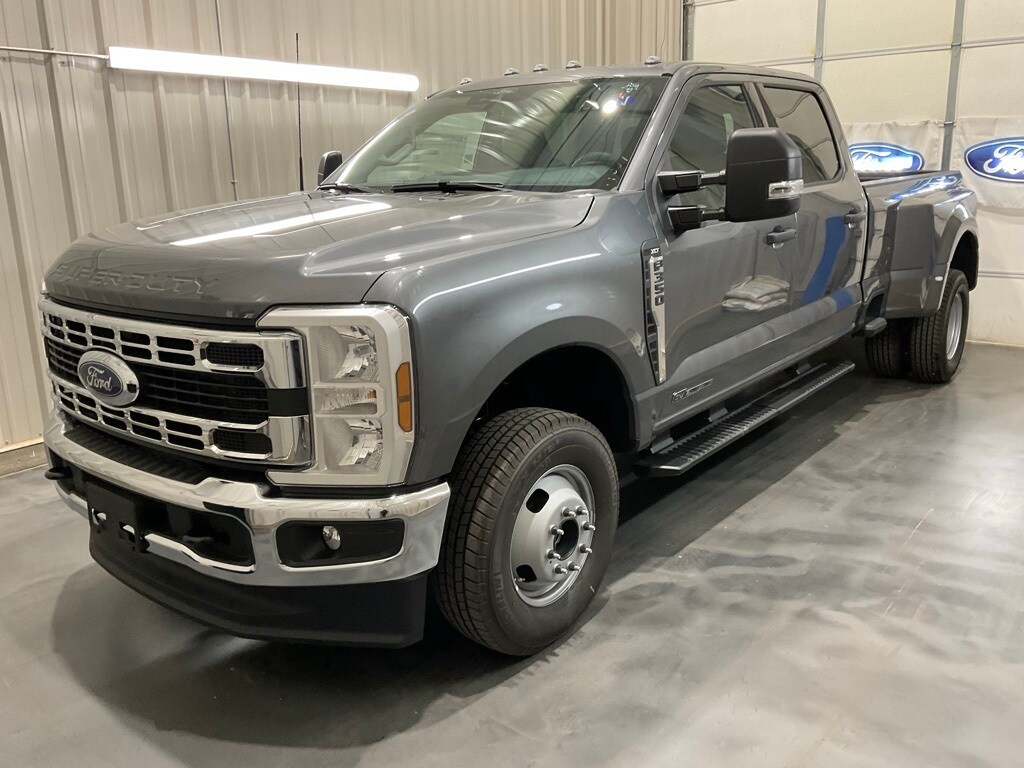 New 2026 Ford F-350SD XLT DRW Truck