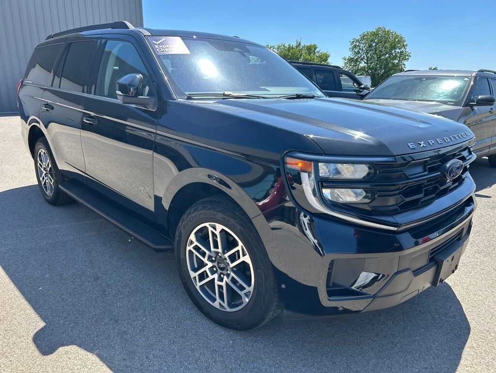 Used 2025 Ford Expedition Active SUV