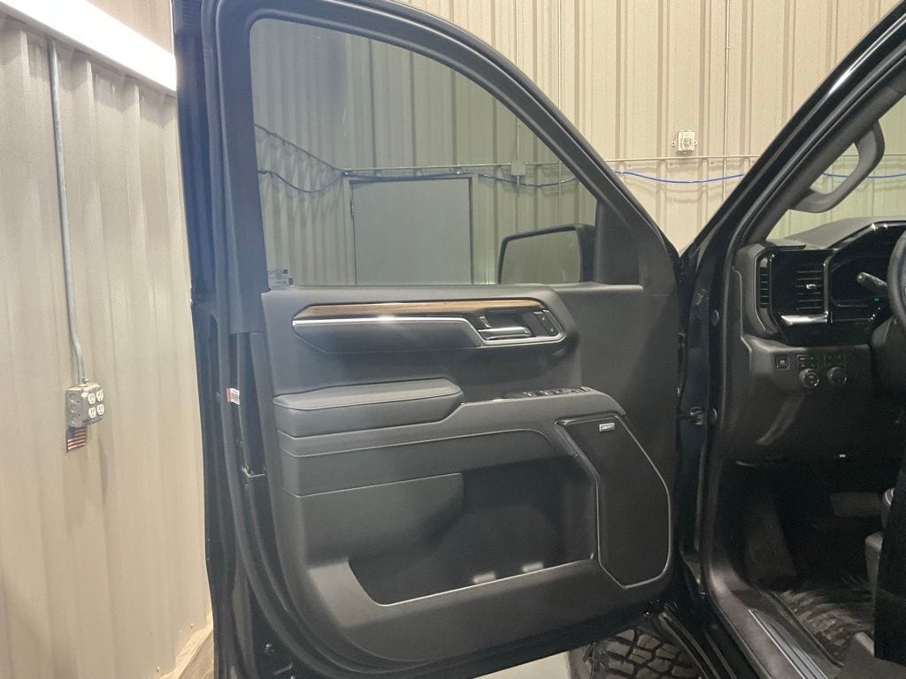 2025 Chevrolet Silverado 1500 RST - Photo 7
