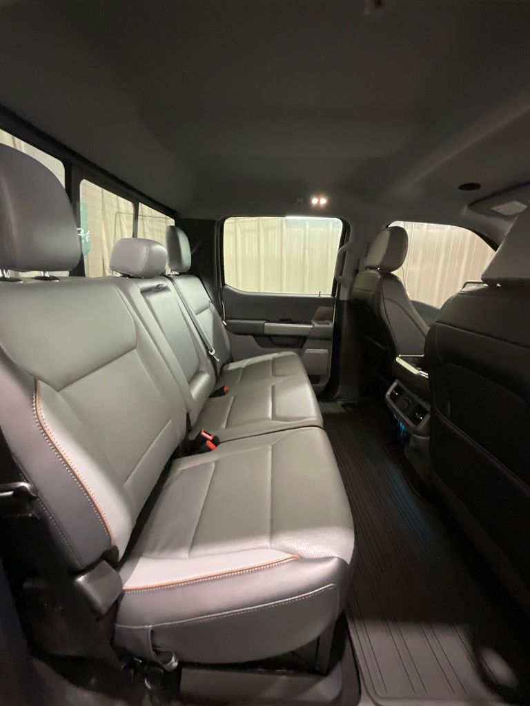 2025 Ford F-150 Lariat - Photo 11