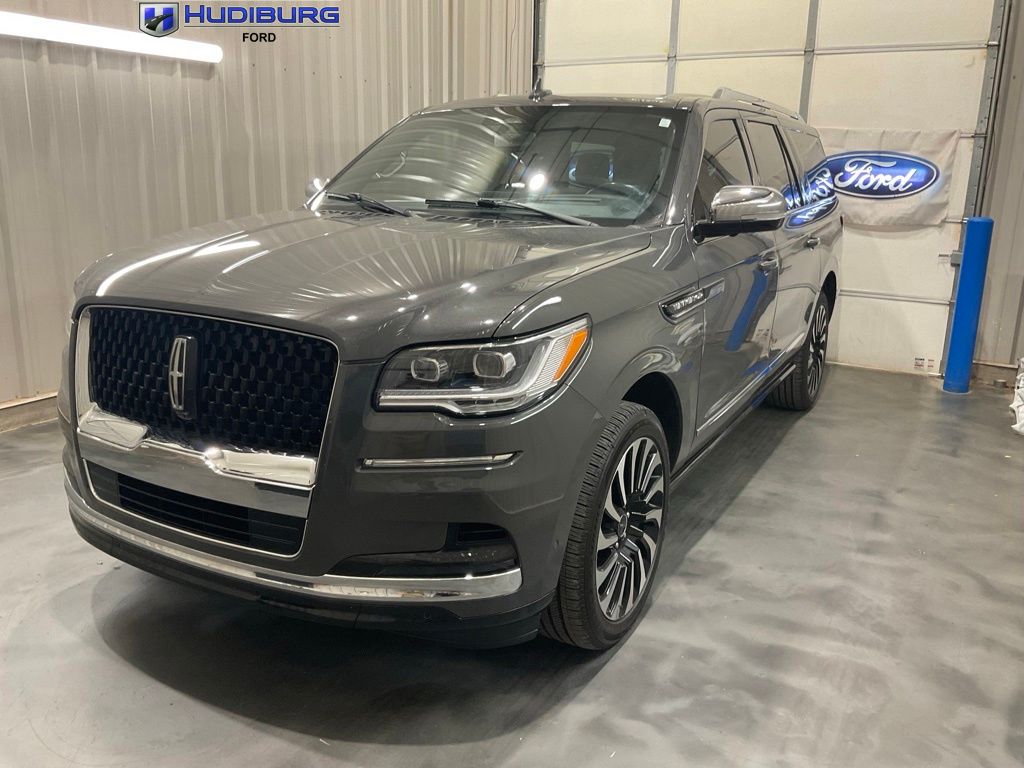 2022 Lincoln Navigator Black Label L 4WD's photo