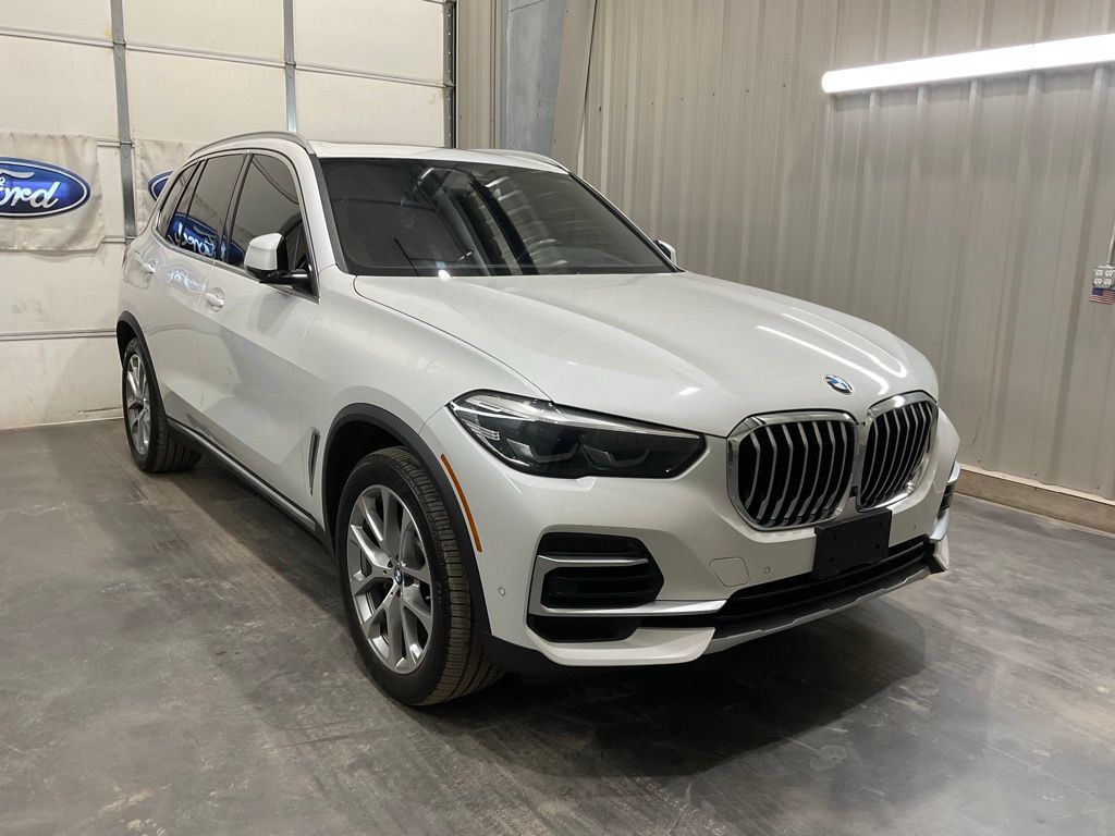2023 BMW X5 xDrive40i's photo