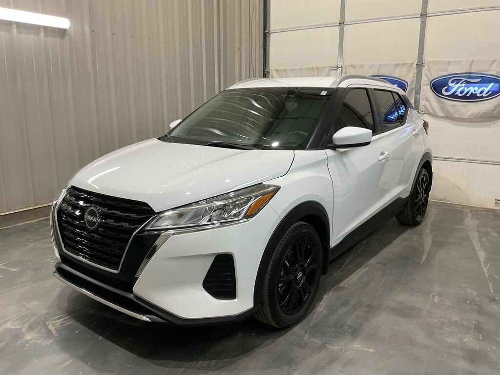 Used 2024 Nissan Kicks SV SUV