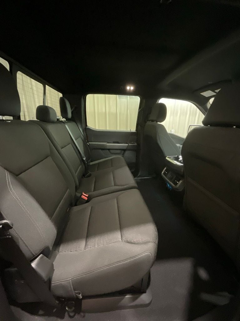 2025 Ford F-150 XLT - Photo 12
