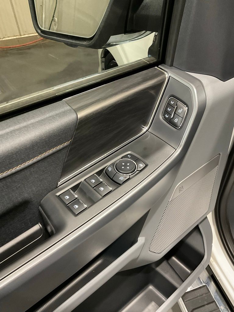 2025 Ford F-150 Lariat - Photo 7