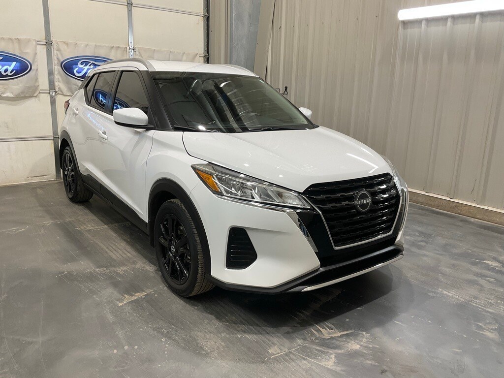 Used 2024 Nissan Kicks SV SUV
