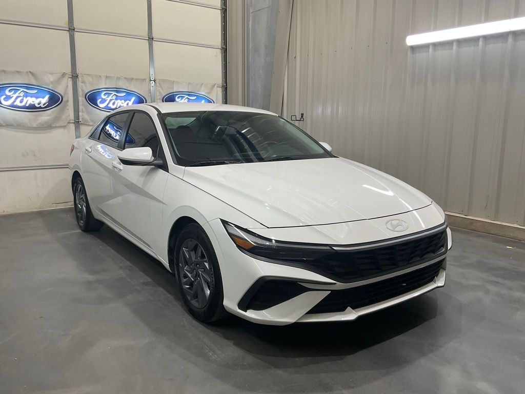 2024 Hyundai Elantra 2.0 SEL IVT's photo
