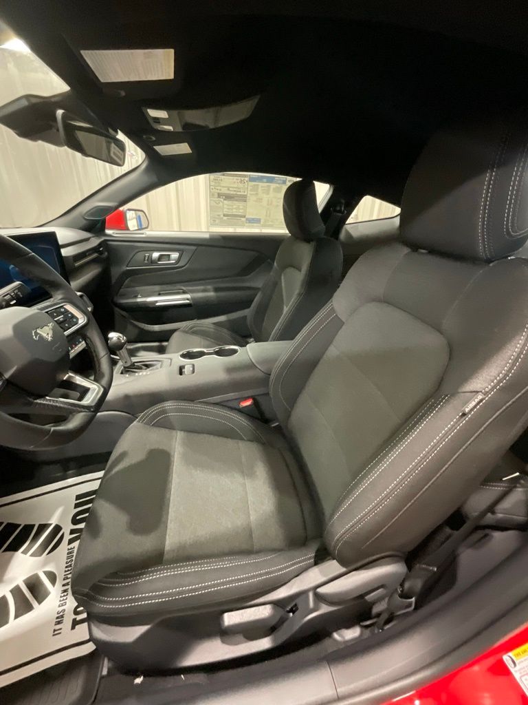 2026 Ford Mustang EcoBoost Fastback - Photo 9