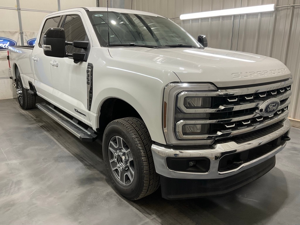 2026 Ford F-350 Super Duty Lariat's photo