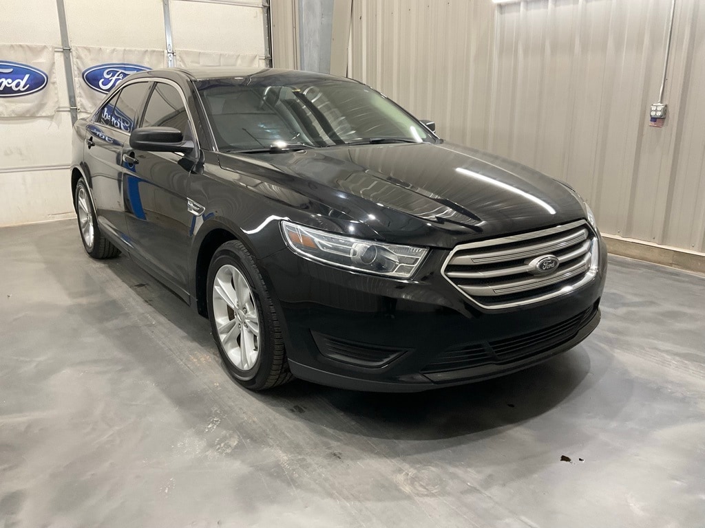 2016 Ford Taurus SE