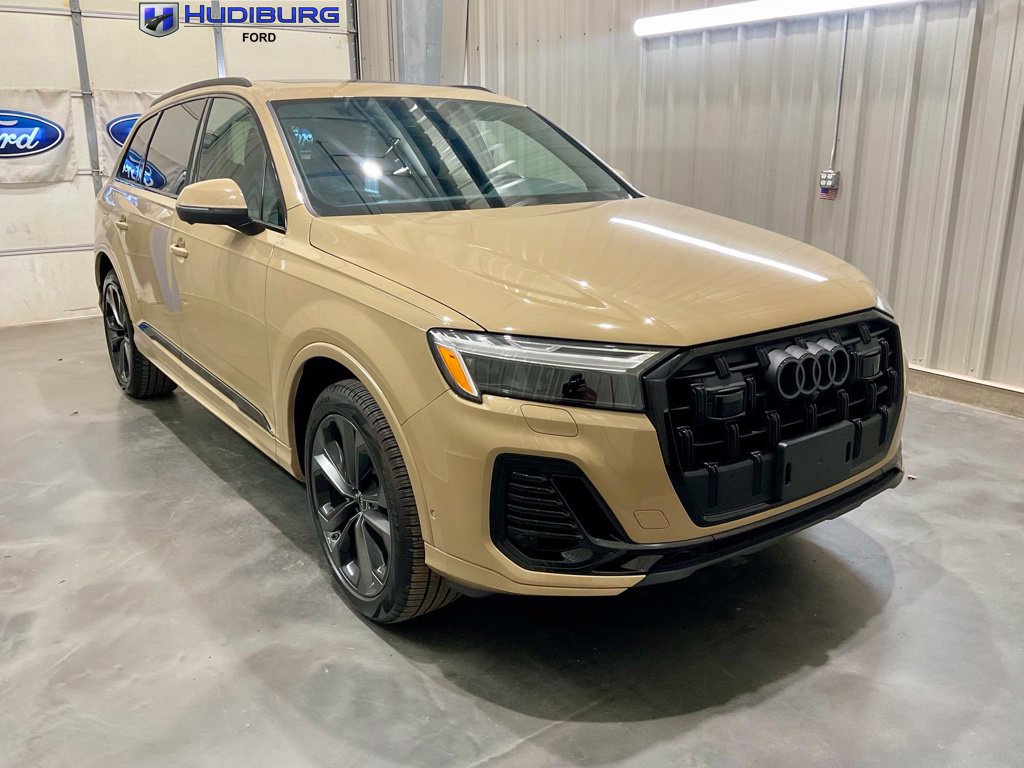 2025 Audi Q7 Premium Plus