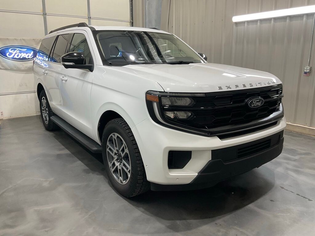 Used 2025 Ford Expedition Active SUV
