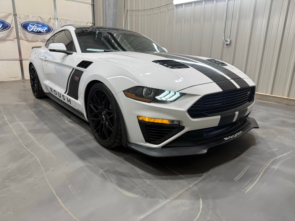 2020 Ford Mustang GT Premium's photo