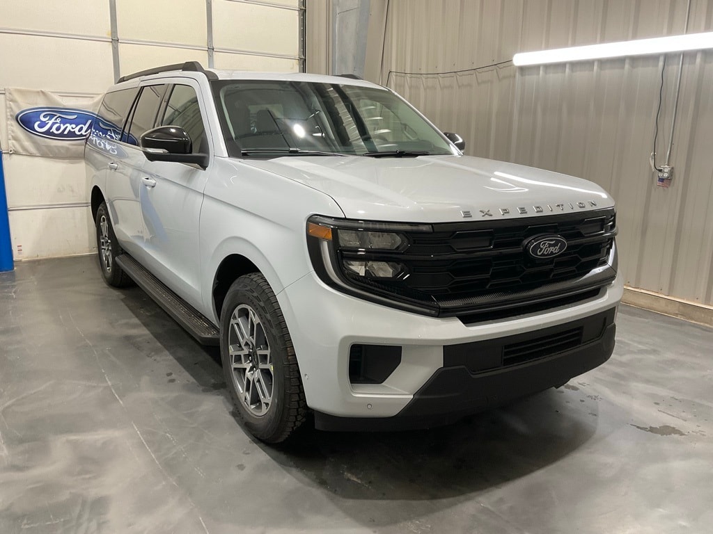 2025 Ford Expedition Active's photo