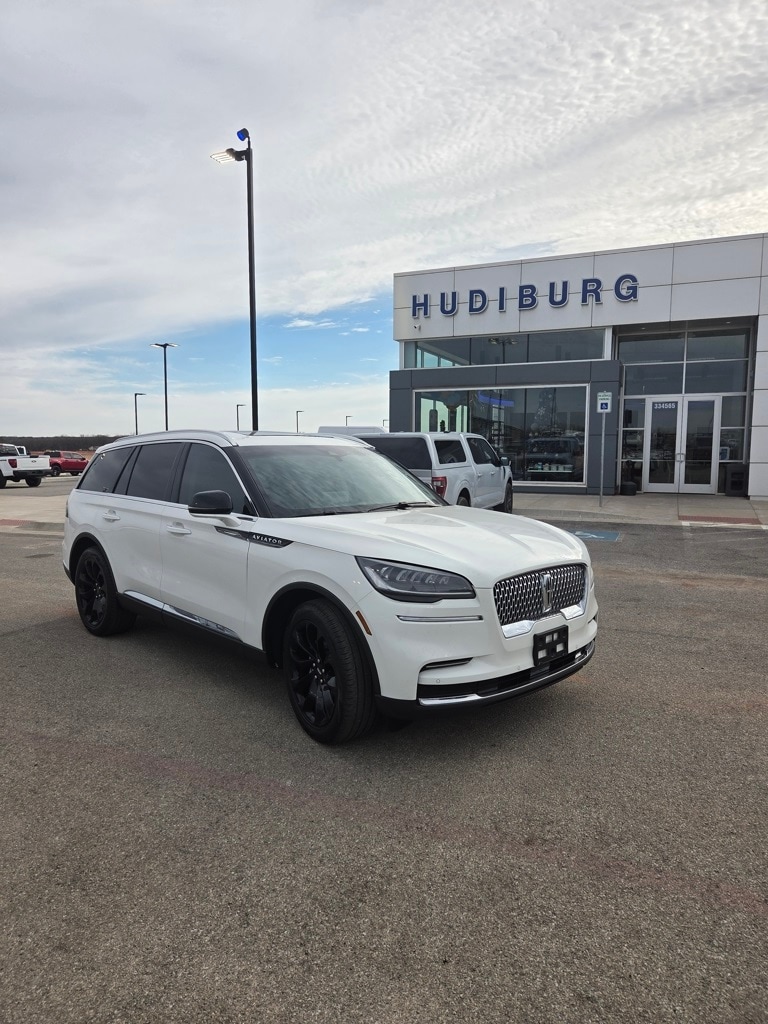2023 Lincoln Aviator Base's photo