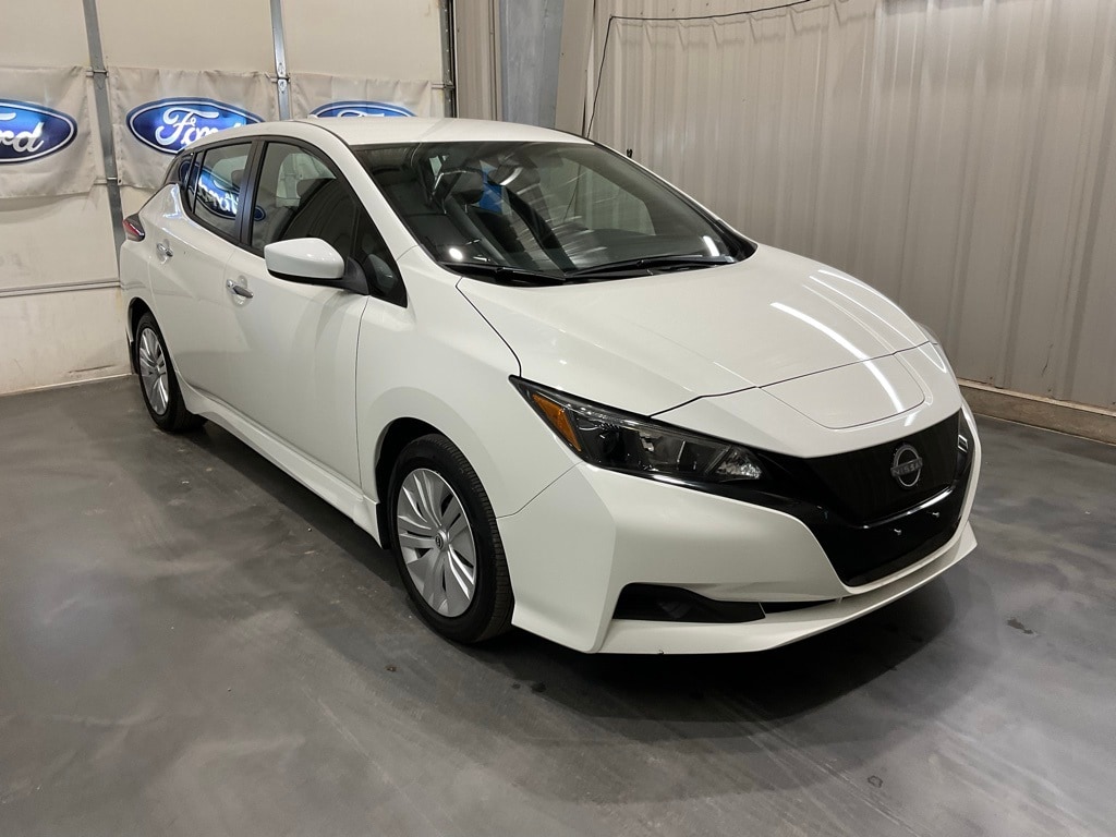 2025 Nissan Leaf S
