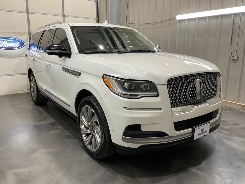 2022 Lincoln Navigator Reserve's photo