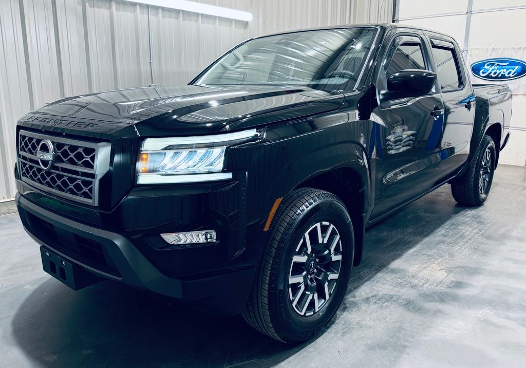2024 Nissan Frontier SL Crew Cab 4X2's photo