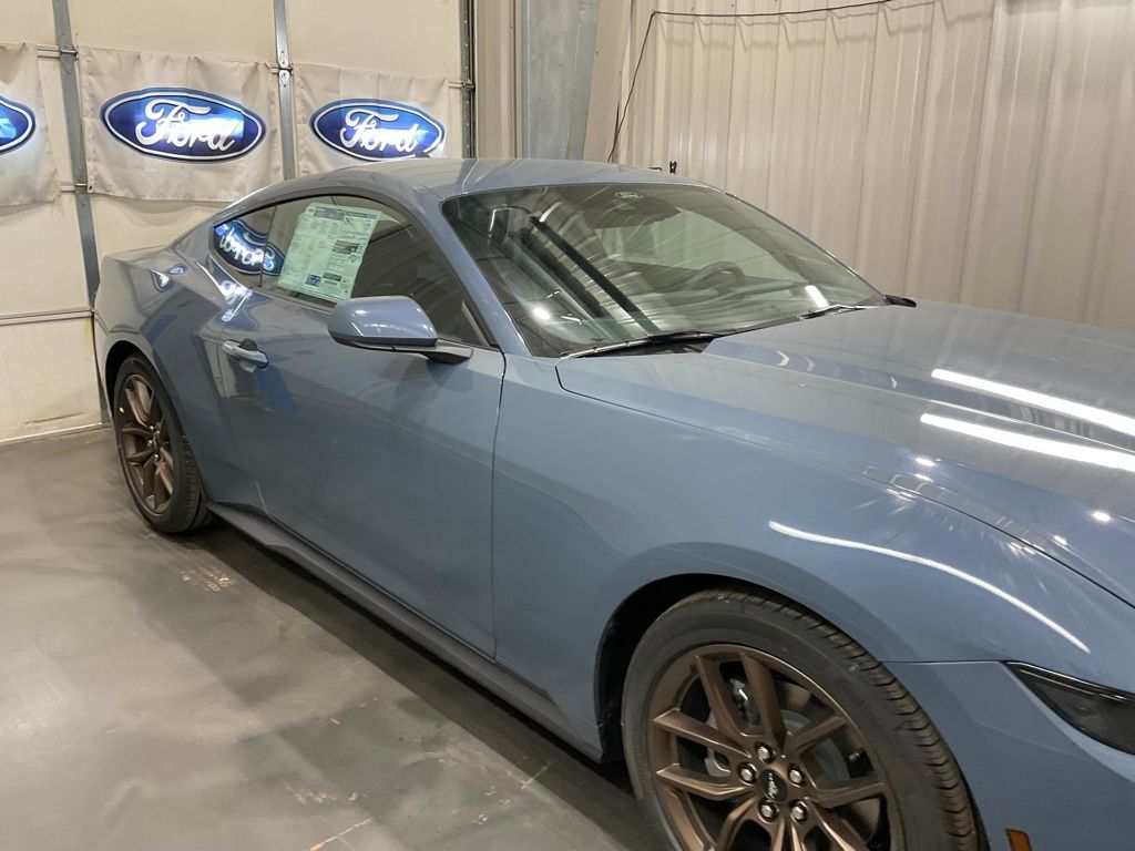 2026 Ford Mustang EcoBoost Premium Fastback - Photo 4