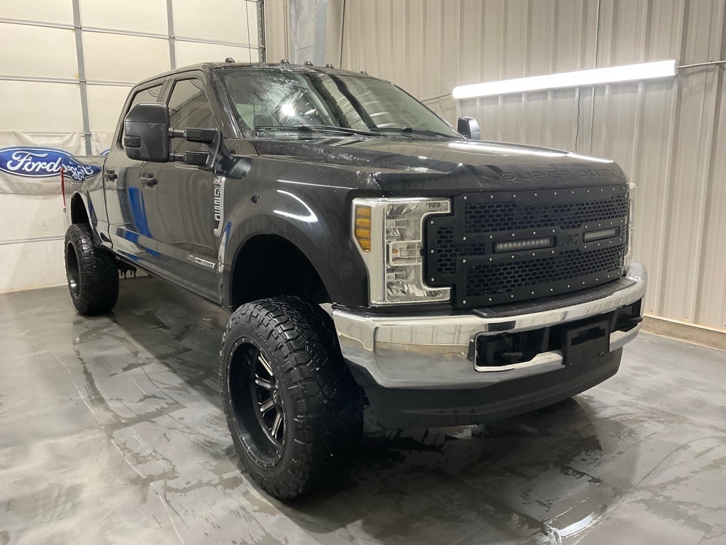 2019 Ford F-250 Super Duty XL's photo