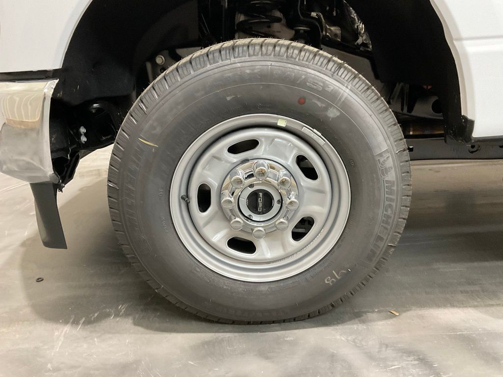 2026 Ford F-350 Super Duty XL - Photo 6