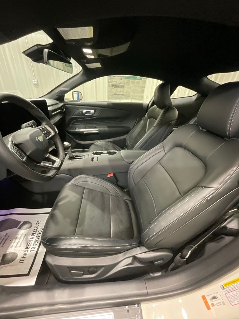 2025 Ford Mustang GT Premium Fastback - Photo 9