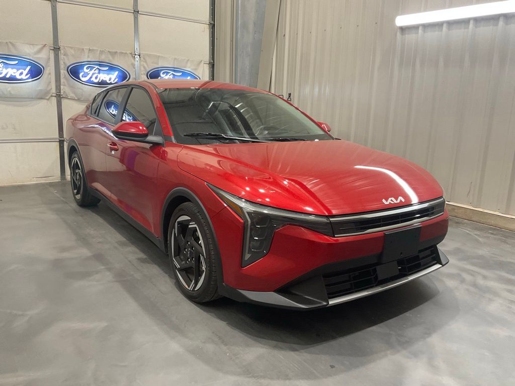2025 Kia K4 EX AT's photo