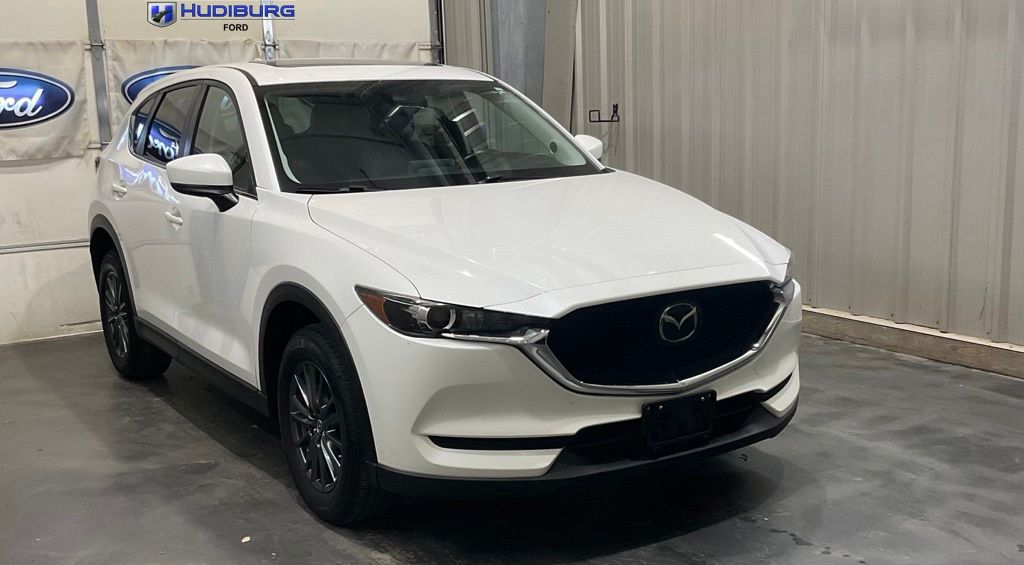 2019 Mazda CX-5 Touring Auto's photo