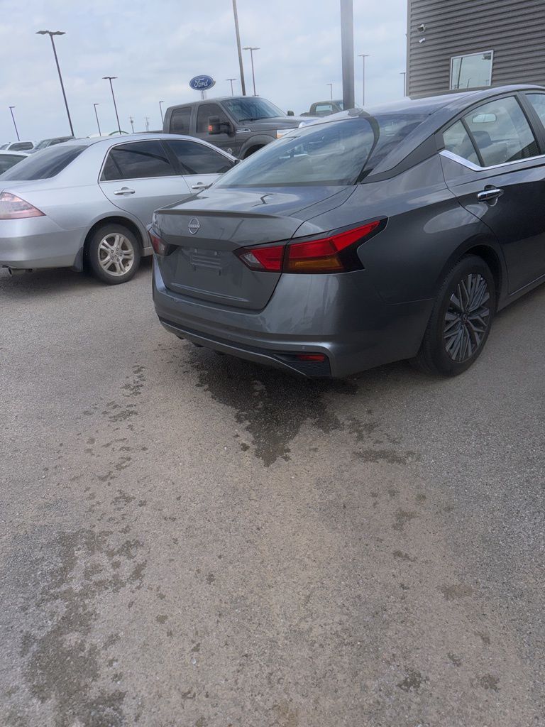 Used 2025 Nissan Altima SV with VIN 1N4BL4DV4SN381974 for sale in Wellston, OK