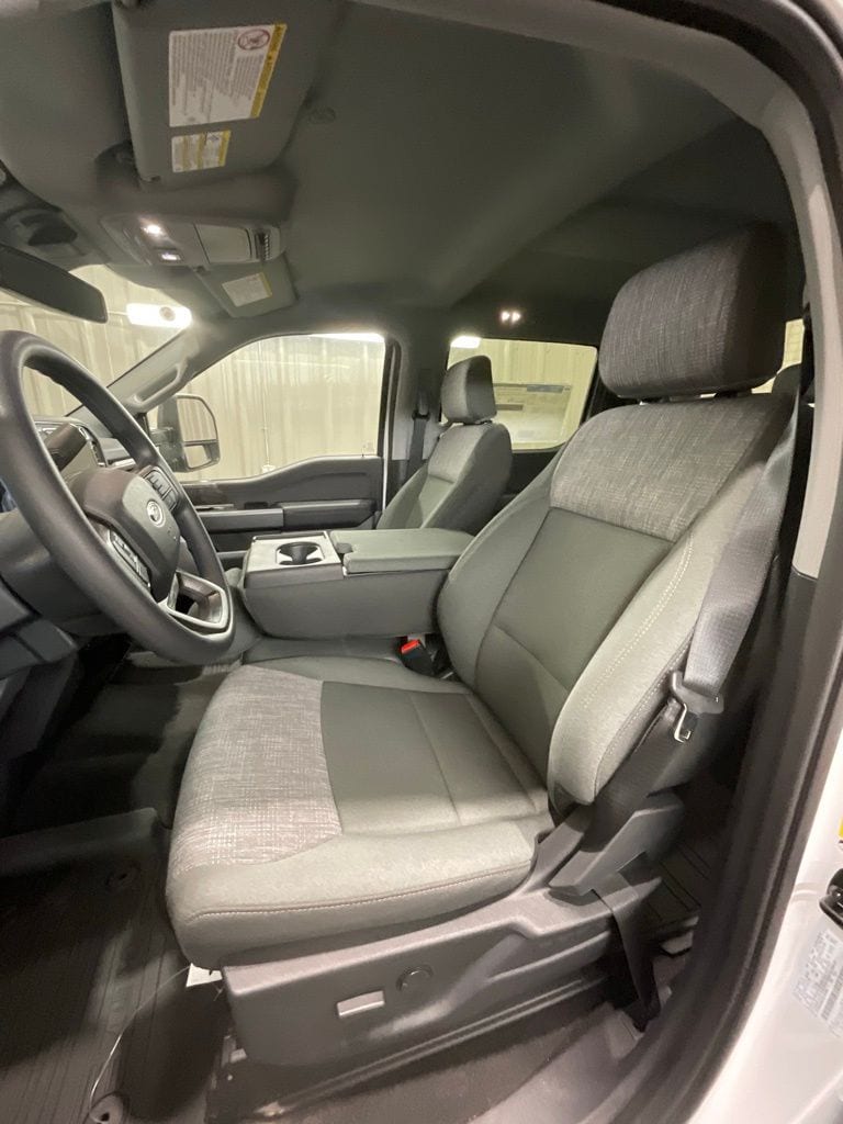 2026 Ford F-350 Super Duty XLT - Photo 10
