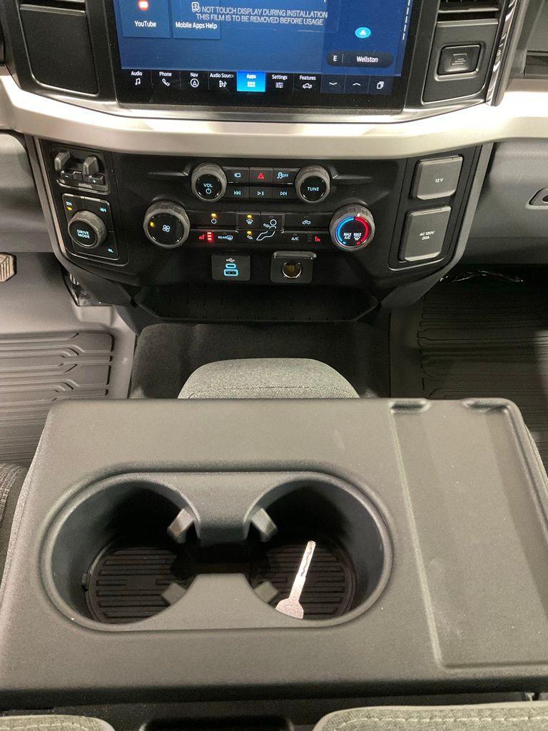 2026 Ford F-350 Super Duty XLT - Photo 17