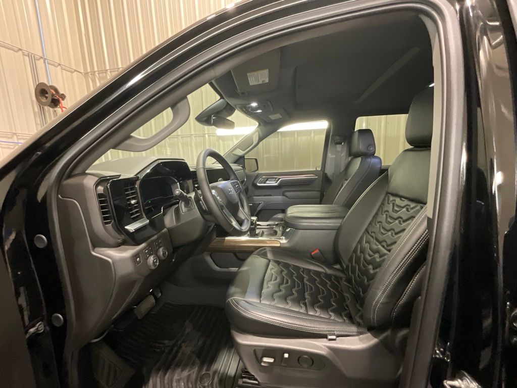 2025 Chevrolet Silverado 1500 RST - Photo 8