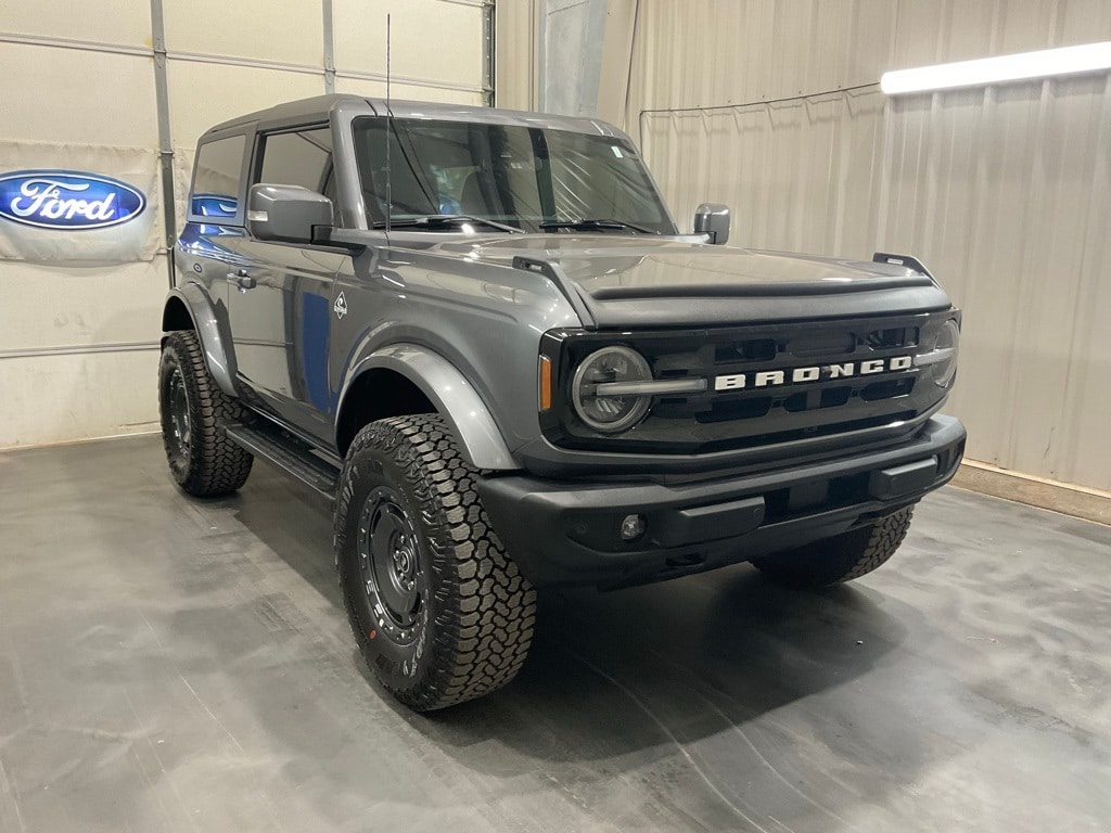 2023 Ford Bronco 2-Door Outer Banks's photo