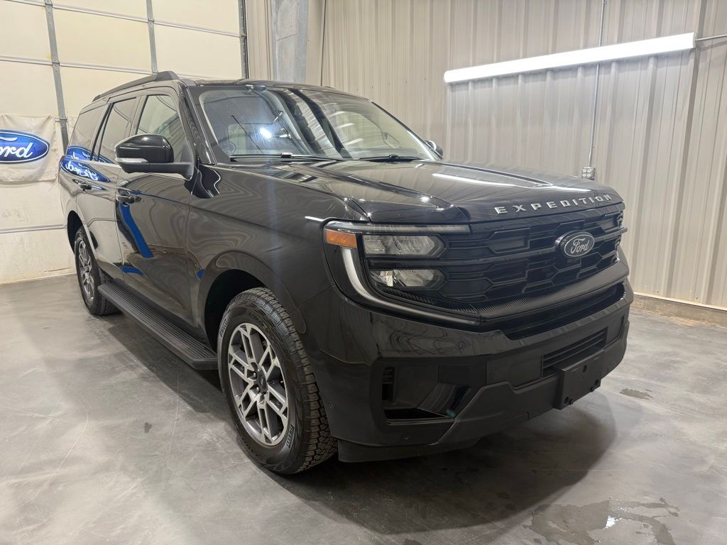 2025 Ford Expedition Active 4x4's photo