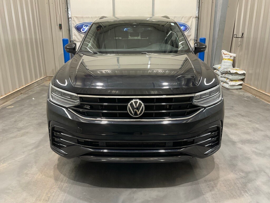 Used 2022 Volkswagen Tiguan 2.0T SE R-Line Black SUV