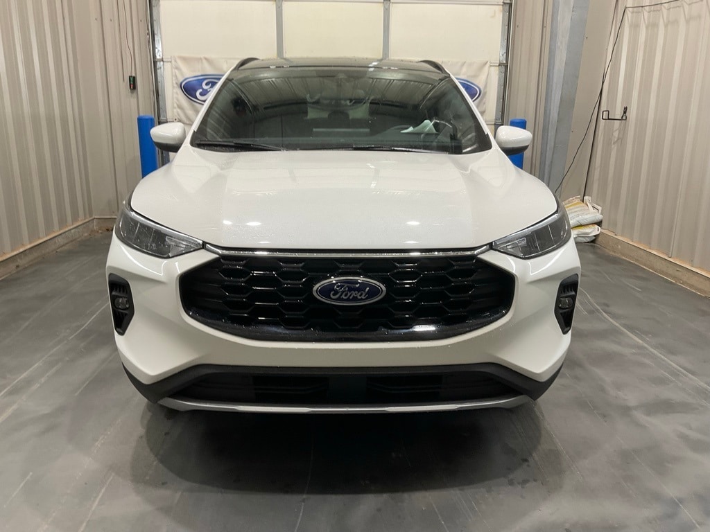 New 2026 Ford Escape Hybrid ST-Line Select SUV