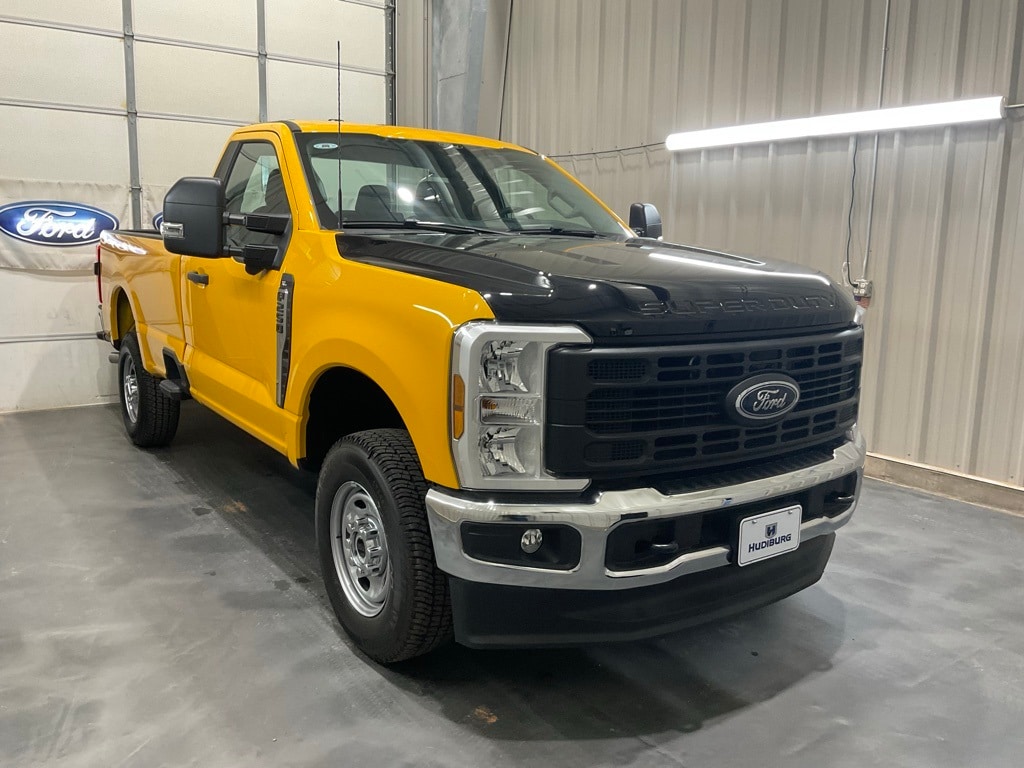 2025 Ford F-250 Super Duty XL's photo
