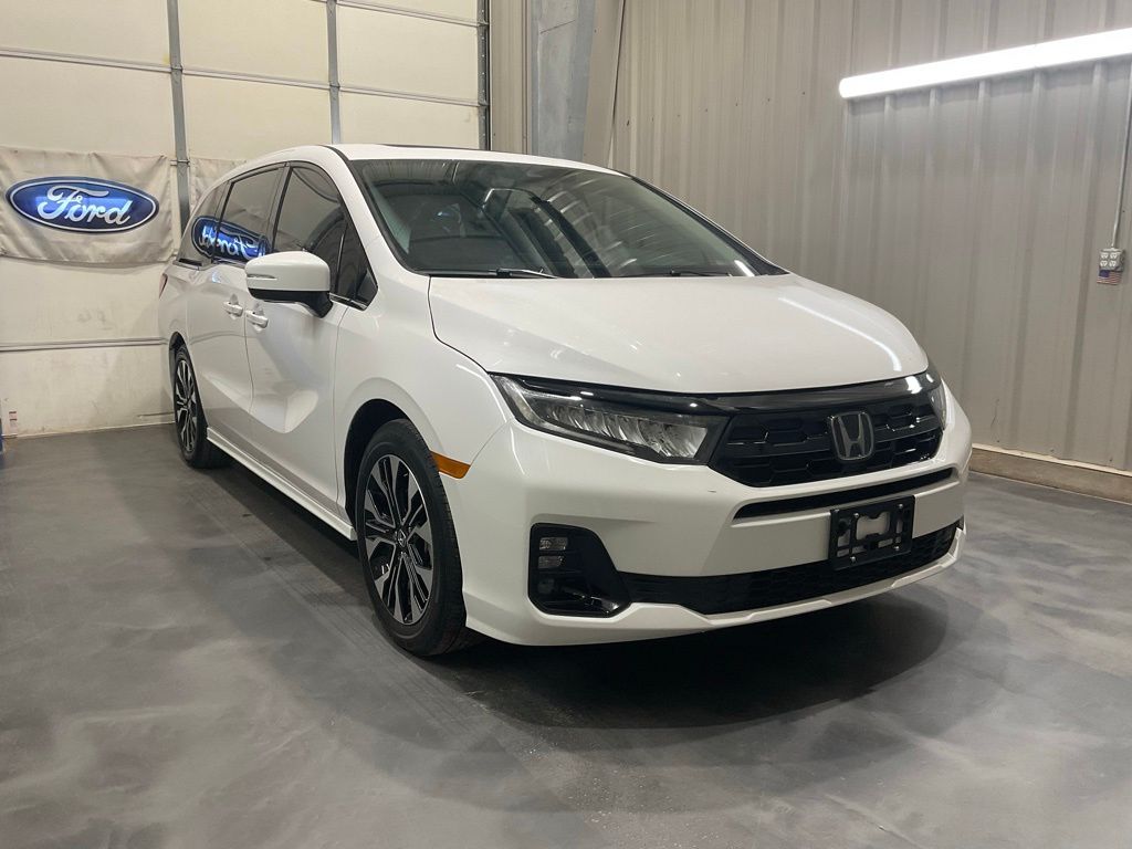 2025 Honda Odyssey Elite's photo