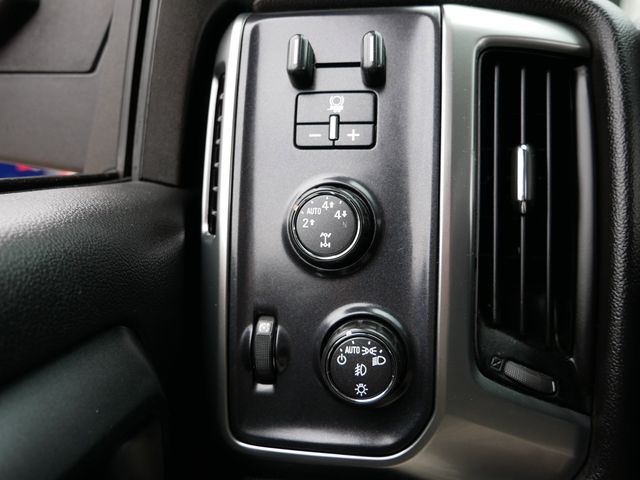 Thumbnail: 2016 Chevrolet Silverado 1500 - 22