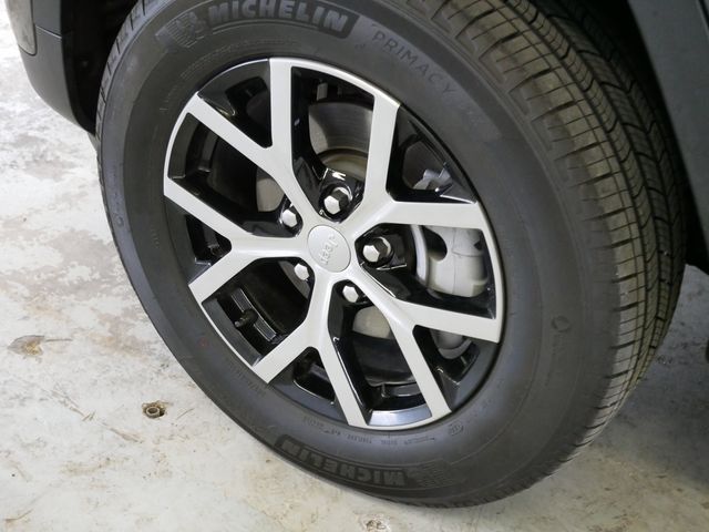 Thumbnail: 2025 Jeep Grand Cherokee - 4