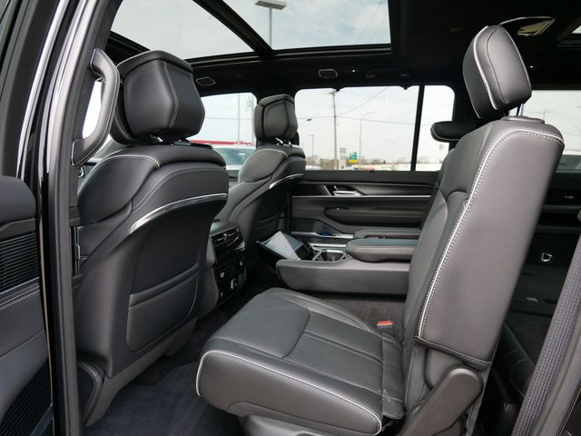 Thumbnail: 2024 Jeep Grand Wagoneer L - 5