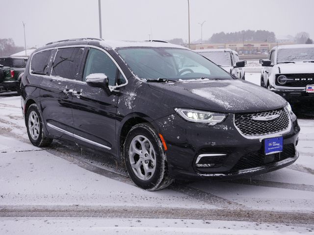 Thumbnail: 2023 Chrysler Pacifica - 19