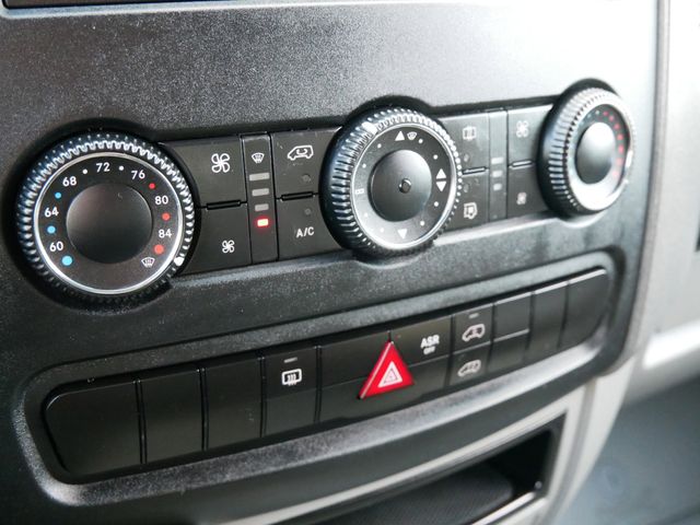 Thumbnail: 2011 Mercedes-Benz Sprinter - 11