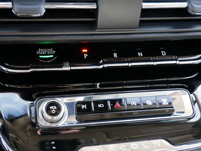 Thumbnail: 2023 Lincoln Corsair - 12