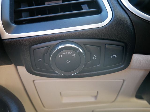 Thumbnail: 2016 Ford Edge - 14