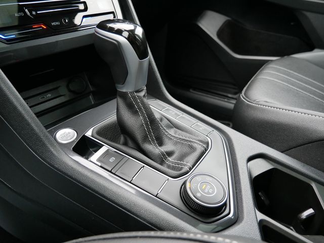 Thumbnail: 2024 Volkswagen Tiguan - 12