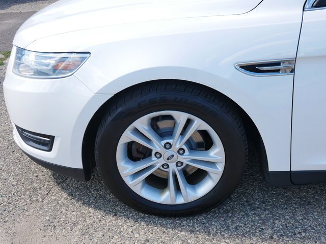 Thumbnail: 2014 Ford Taurus - 20