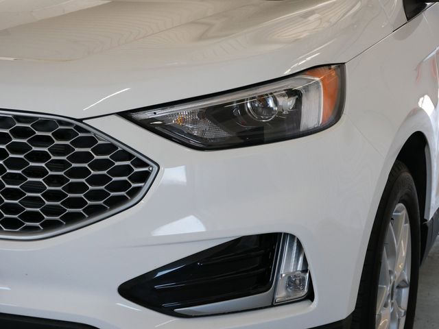 Thumbnail: 2023 Ford Edge - 5