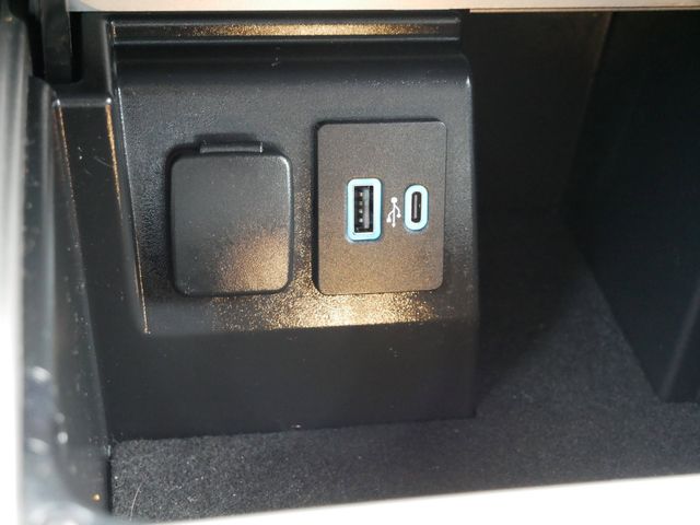 Thumbnail: 2023 Ford Explorer - 14