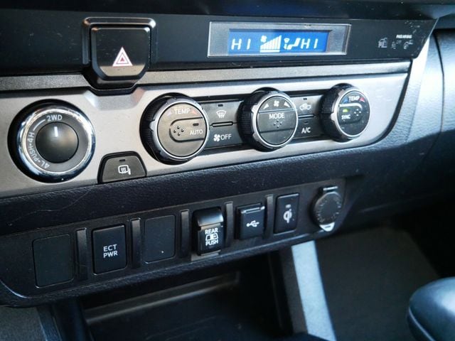 Thumbnail: 2022 Toyota Tacoma - 12